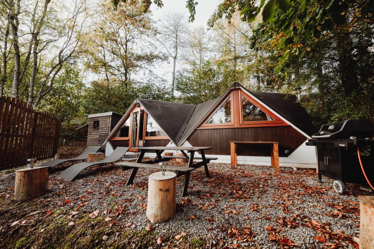 Chalet Tropical Avec Bain A Bulles - In The Woods Gesves 외부 사진